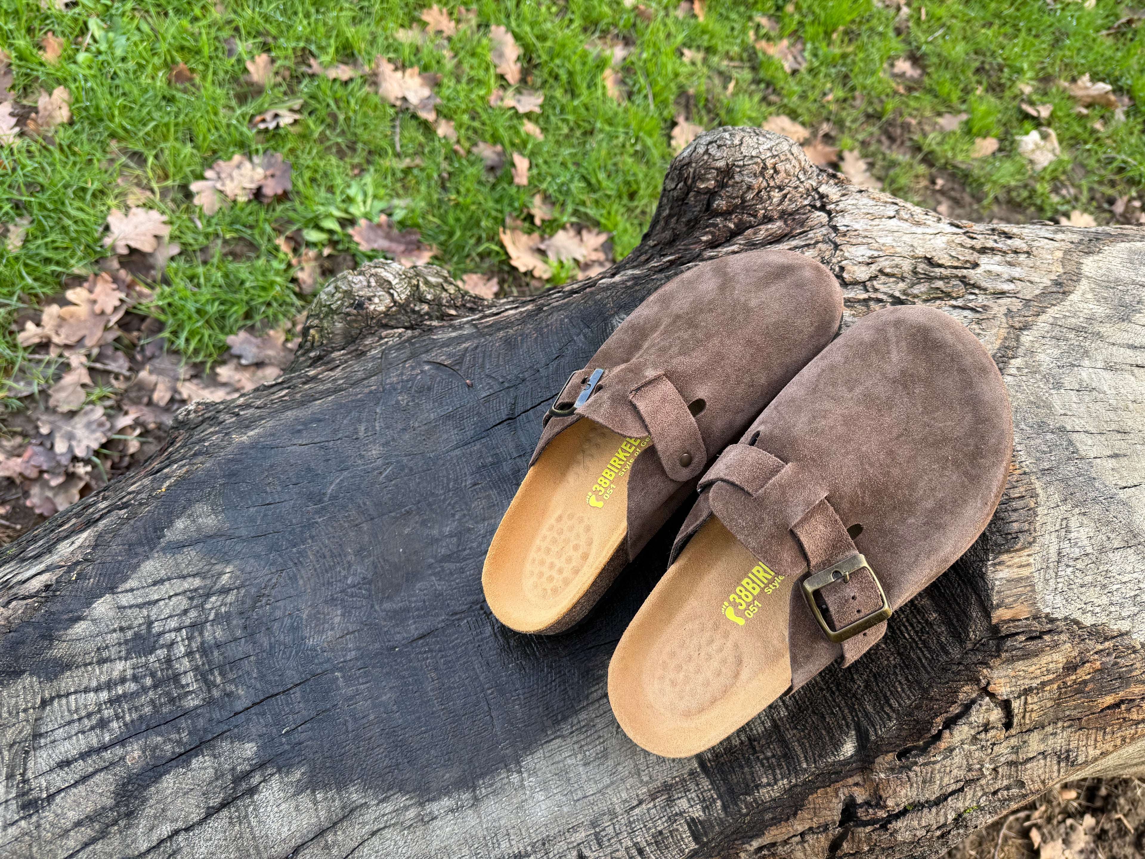 Oristep sabot marron en cuir daim